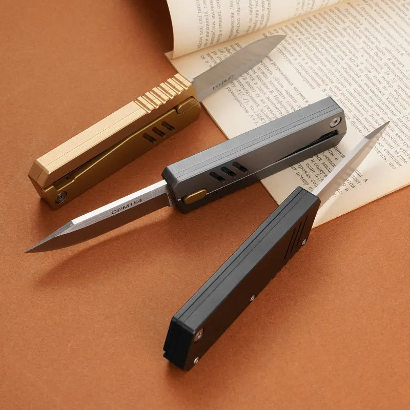 Hotsale balisong Free-Swing Folding CPM-154  for hunting Outdoor